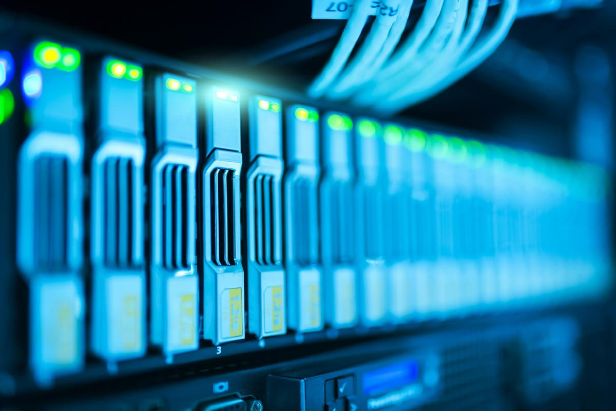 Data center infrastructure supporting digital twin technology with real-time analytics